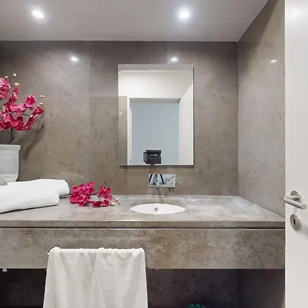 Azores Pico Salomao T4 - Super Spacious Daire Ponta Delgada