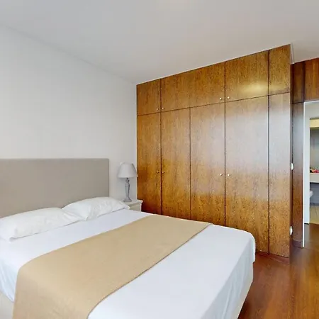 Azores Pico Salomao T4 - Super Spacious Apartament Ponta Delgada