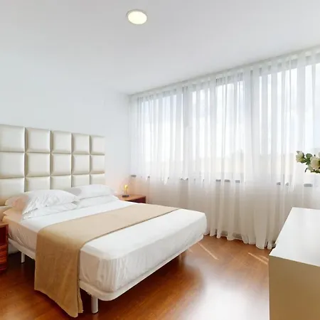Azores Pico Salomao T4 - Super Spacious Apartamento Ponta Delgada