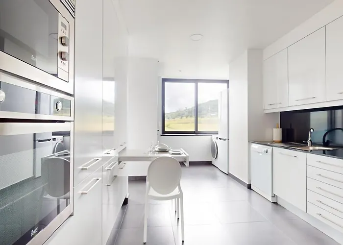 Azores Pico Salomao T4 - Super Spacious Appartement *