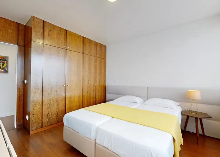 Azores Pico Salomao T4 - Super Spacious Appartement Ponta Delgada